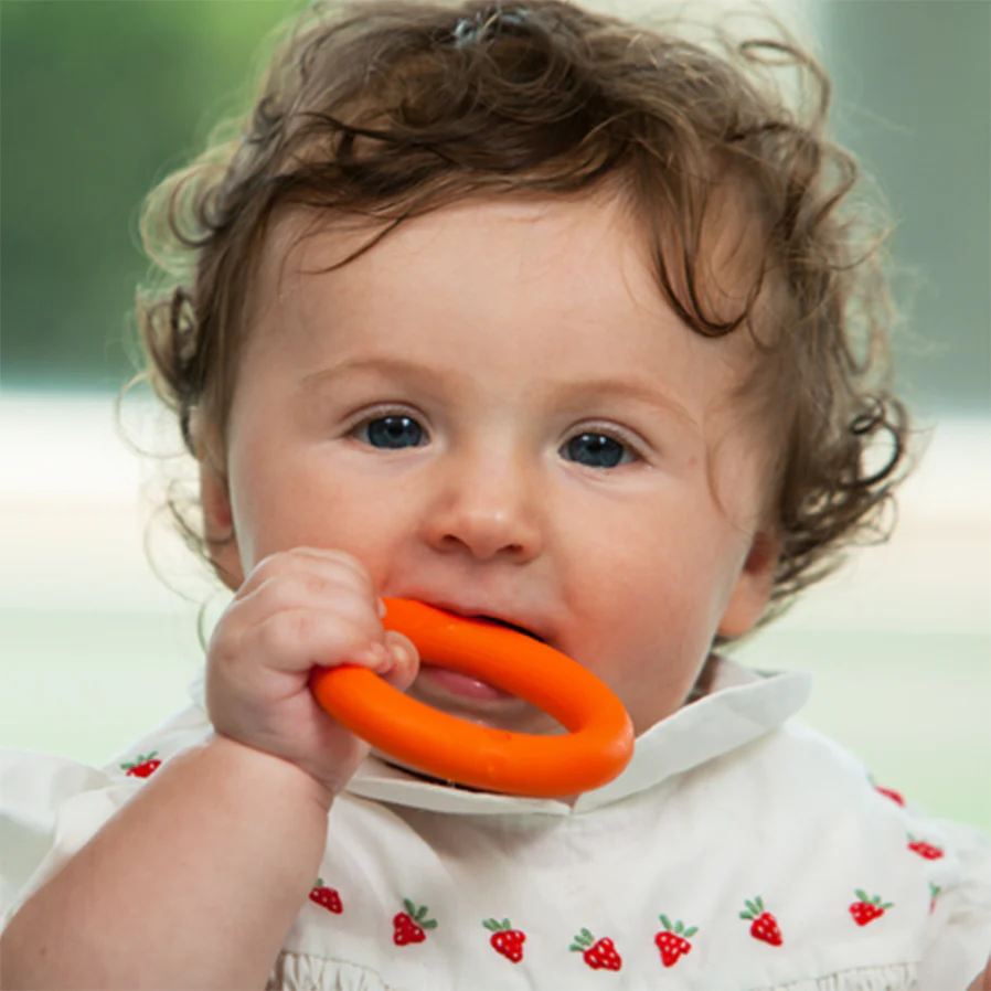 Chewy Tubes Chewy Q anello dentizione Stage 1 arancione liscio per dentizione e sviluppo orale