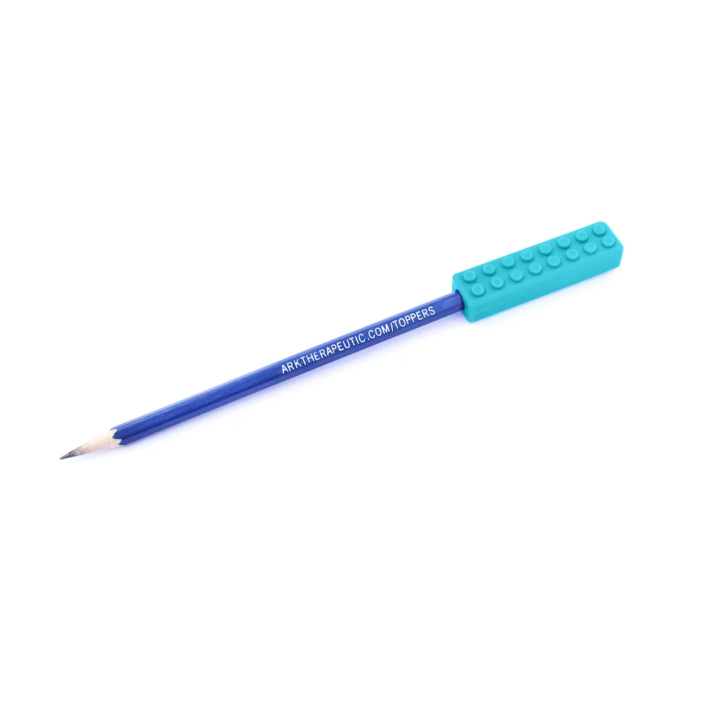 Brick Stick cappuccio – su matita senza gomma vista frontale uso pratico